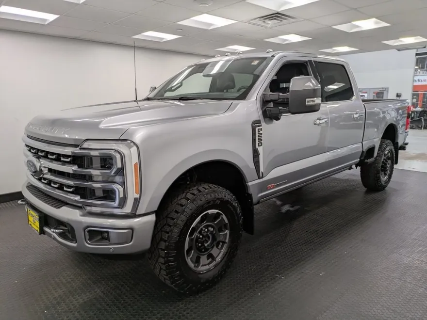 2023 Ford F-250 photo 1