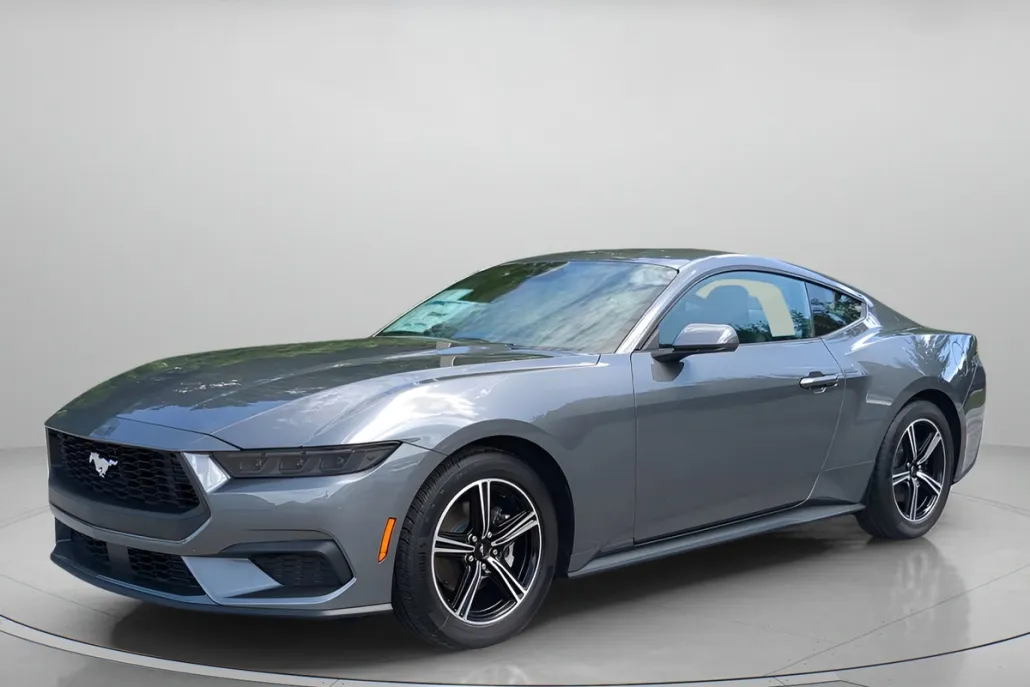 2025 Ford Mustang EcoBoost photo 1