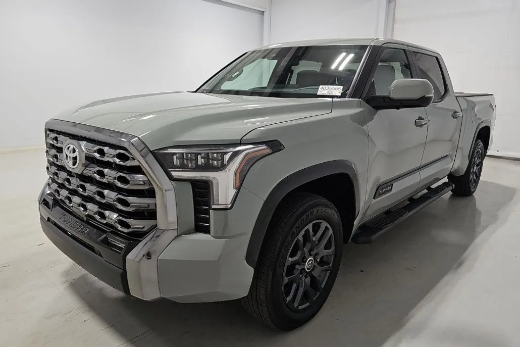 2024 Toyota Tundra Platinum CrewMax photo 1
