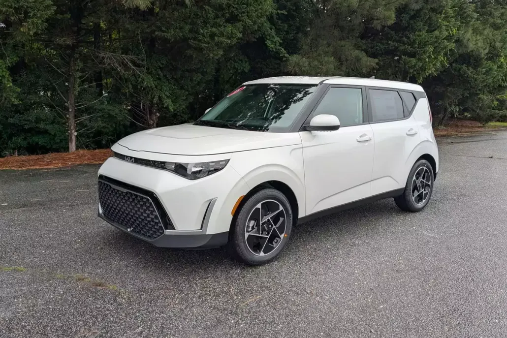 2025 Kia Soul EX photo 1