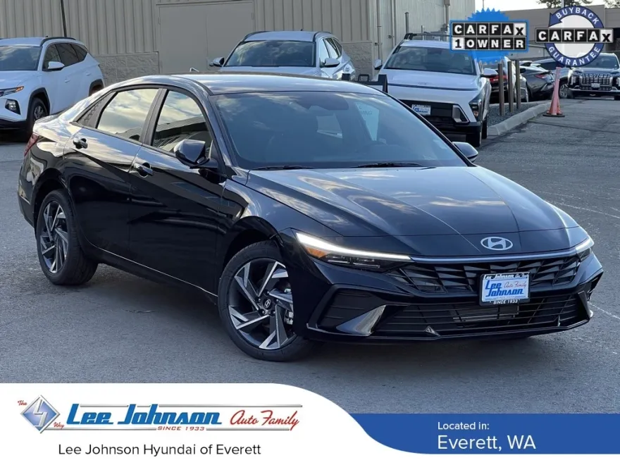 2025 Hyundai Elantra SEL Sport photo 1