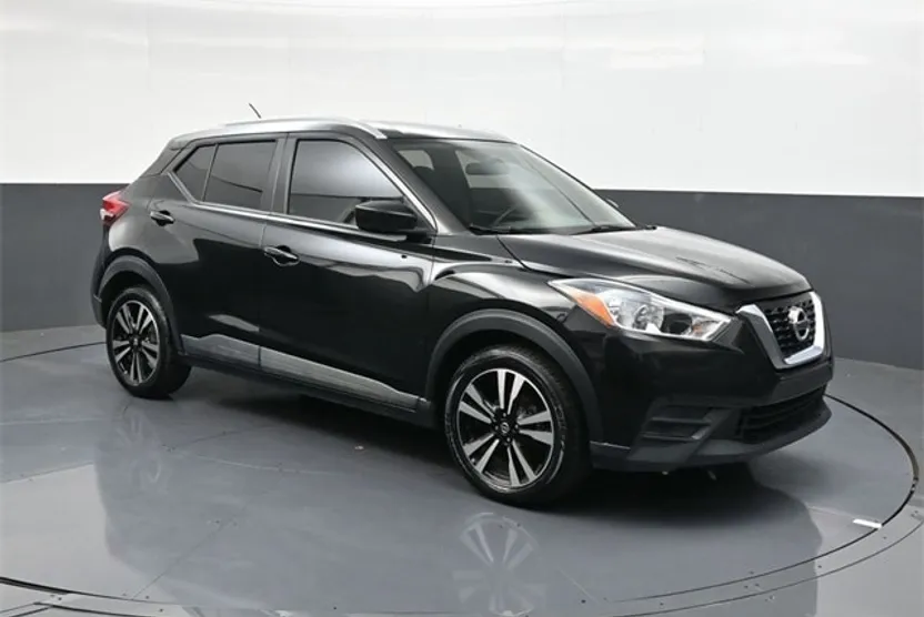 2019 Nissan Kicks SV photo 1