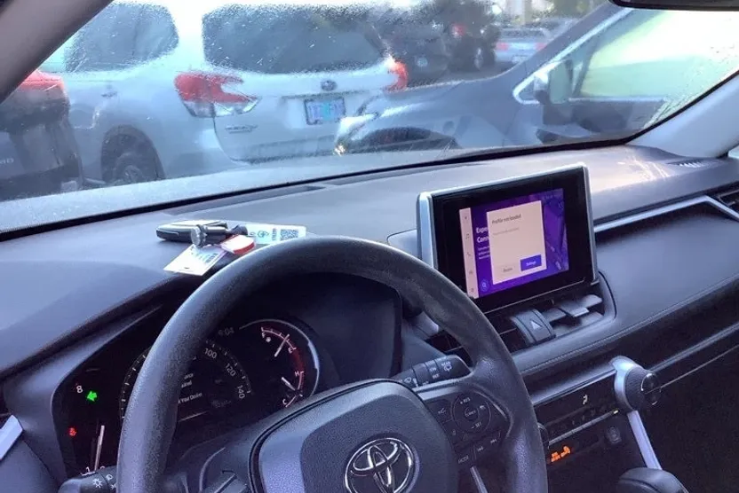 2023 Toyota RAV4 XLE photo 1