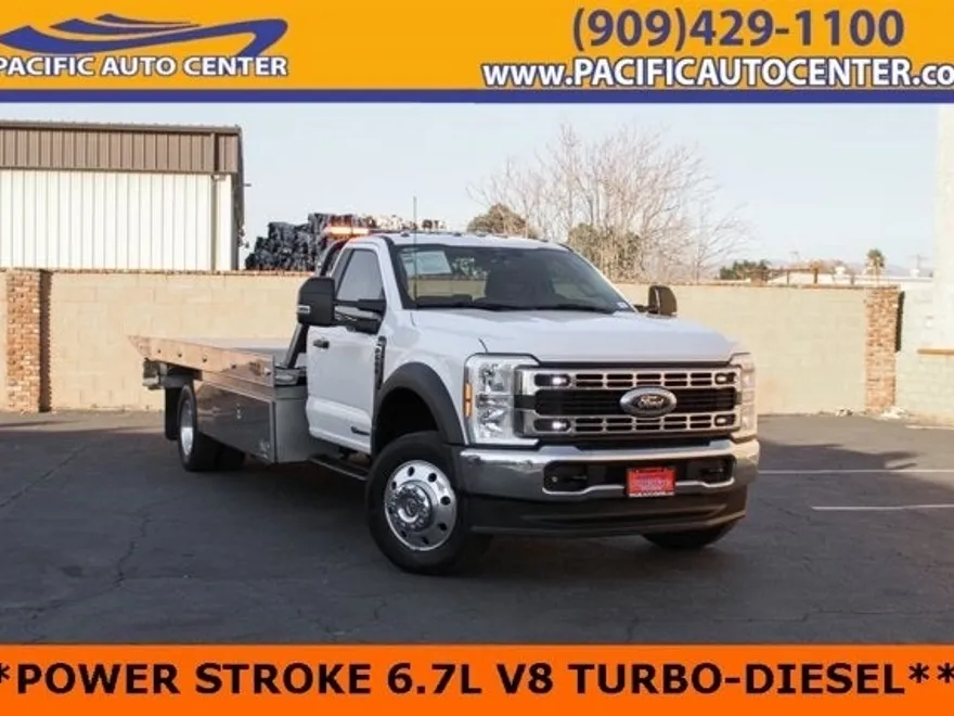 2023 Ford F-600 photo 1