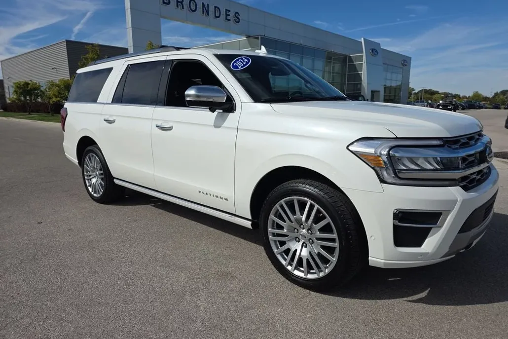 2024 Ford Expedition MAX Platinum photo 1
