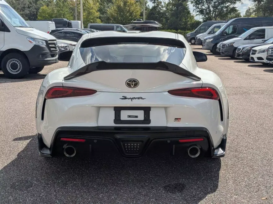2025 Toyota Supra 3.0 Premium photo 1