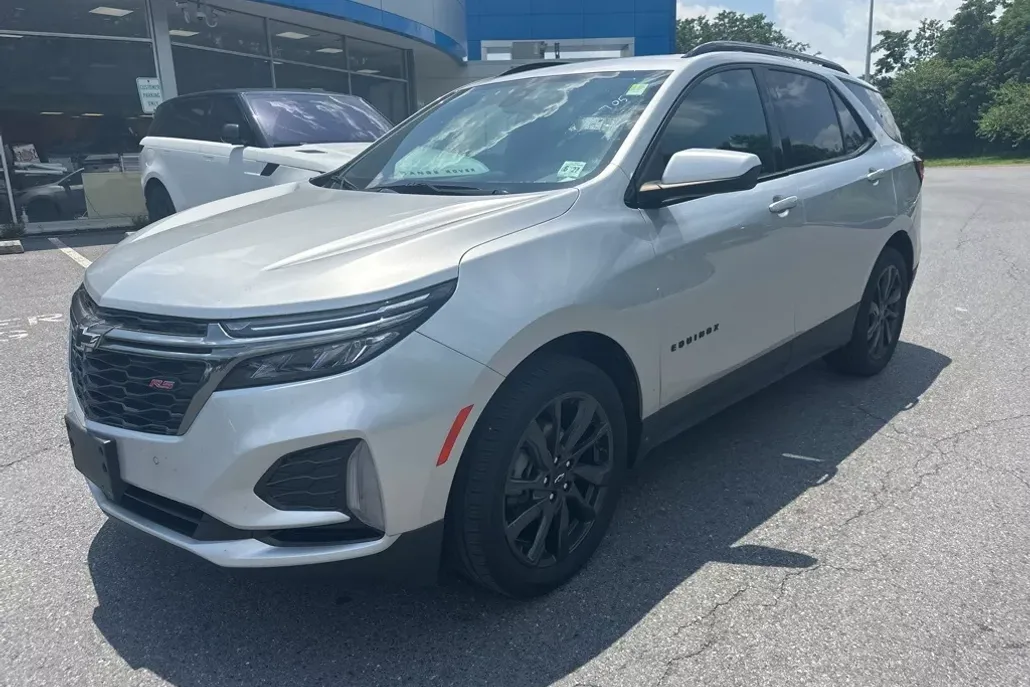 2022 Chevrolet Equinox RS photo 1