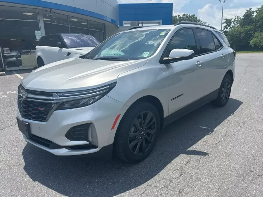 2022 Chevrolet Equinox RS photo 1