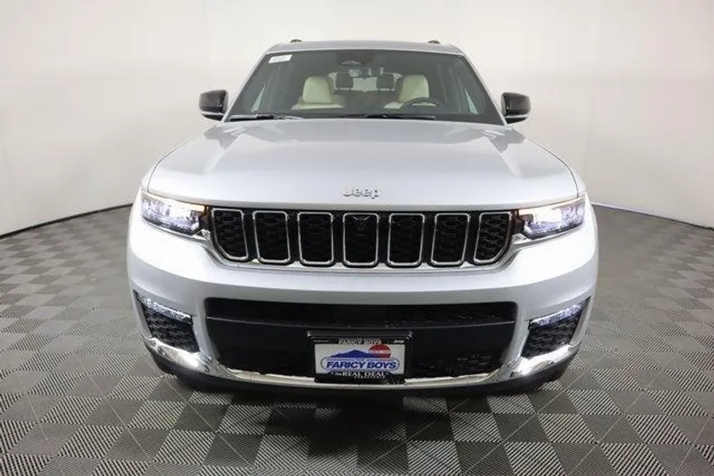 2025 Jeep Grand Cherokee Limited photo 1