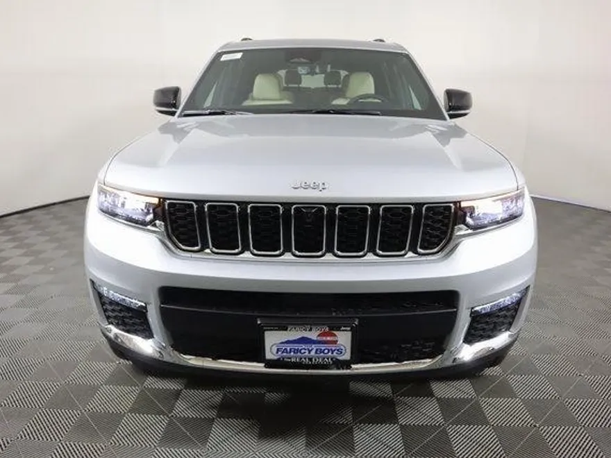 2025 Jeep Grand Cherokee Limited photo 1