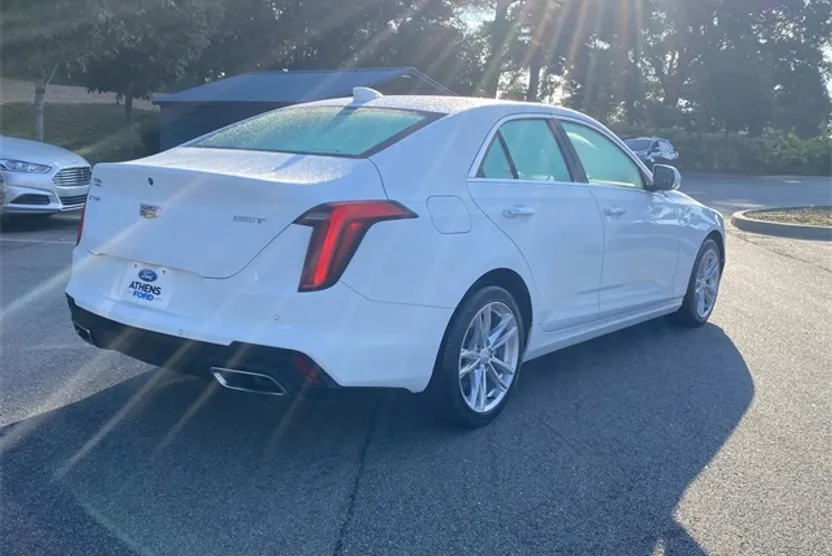2024 Cadillac CT4 Luxury photo 1