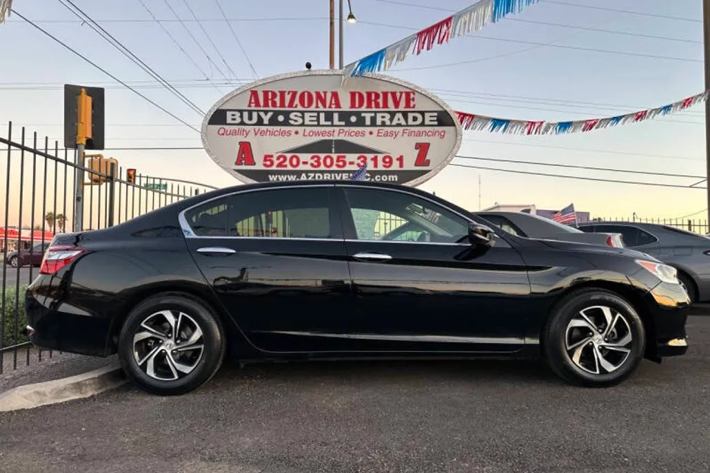 2016 Honda Accord LX photo 1