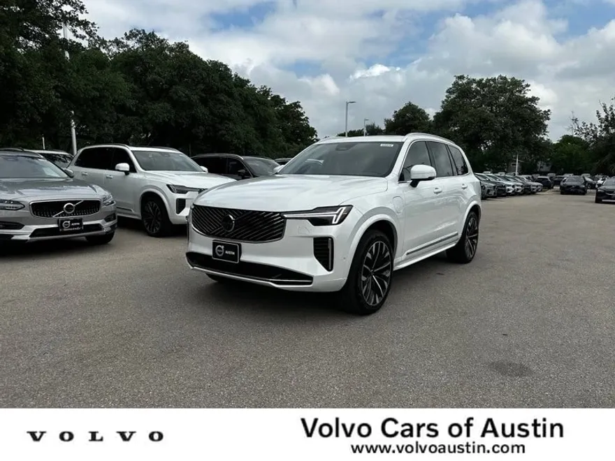 2025 Volvo XC90 T8 Plus photo 1