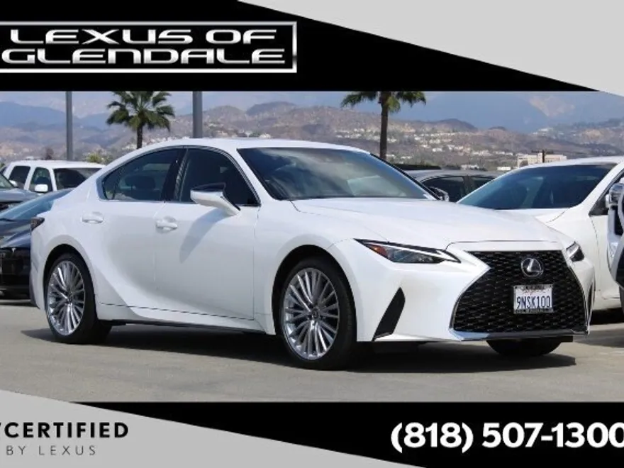 2024 Lexus IS 300 photo 1