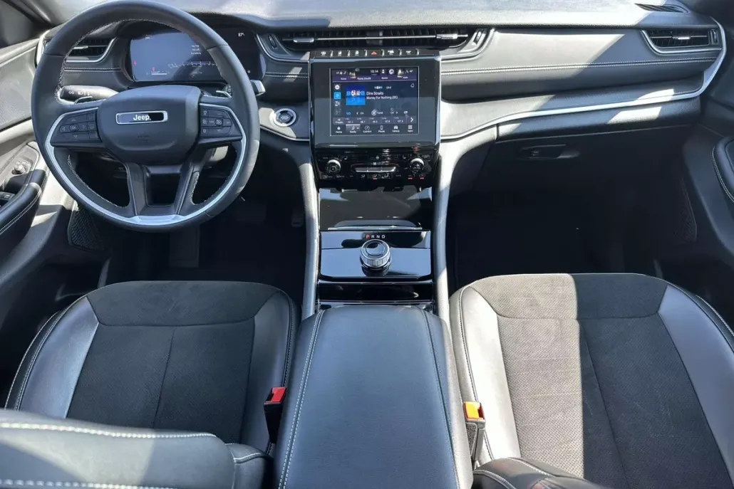 2023 Jeep Grand Cherokee Altitude X photo 1