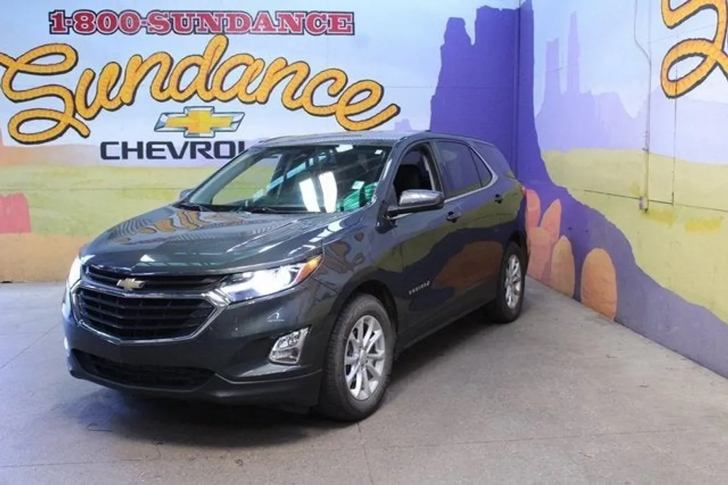 2020 Chevrolet Equinox LT photo 1