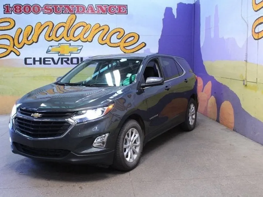 2020 Chevrolet Equinox LT photo 1