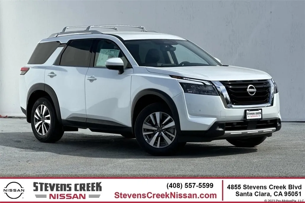2025 Nissan Pathfinder SL photo 1