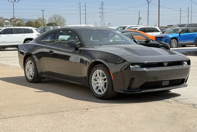 2025 Dodge Charger Daytona R/T AWD photo 1
