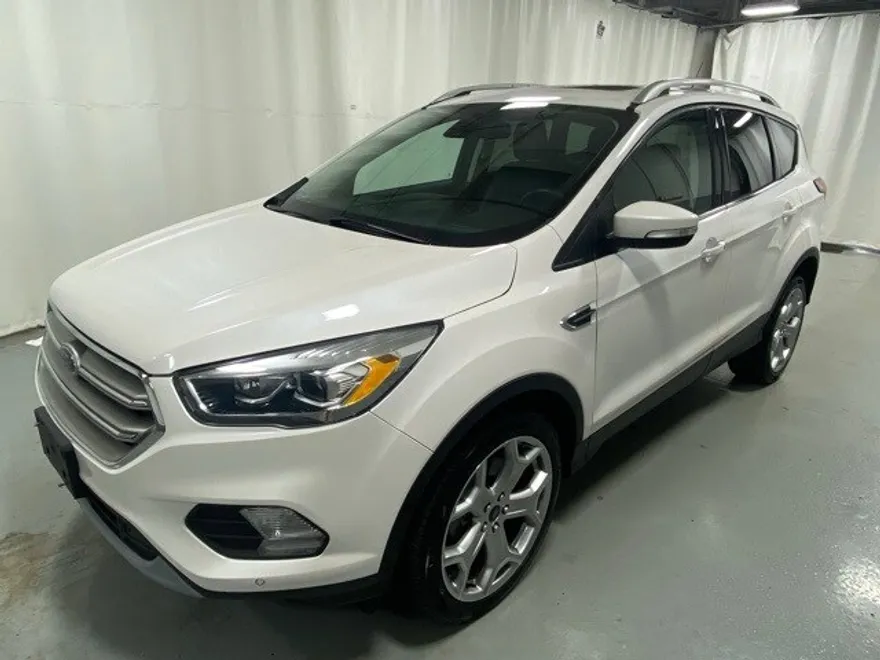 2019 Ford Escape Titanium photo 1