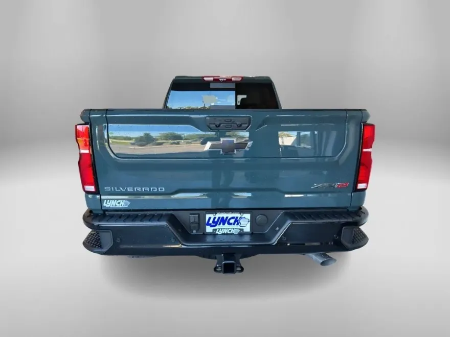 2026 Chevrolet Silverado 2500HD ZR2 photo 1