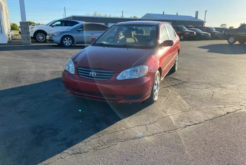2004 Toyota Corolla CE photo 1