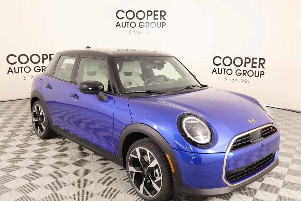 2025 Mini Cooper 4 Door Hardtop S photo 1