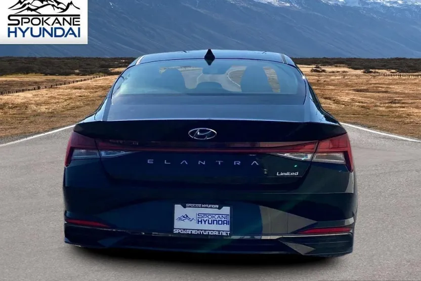 2022 Hyundai Elantra Limited photo 1