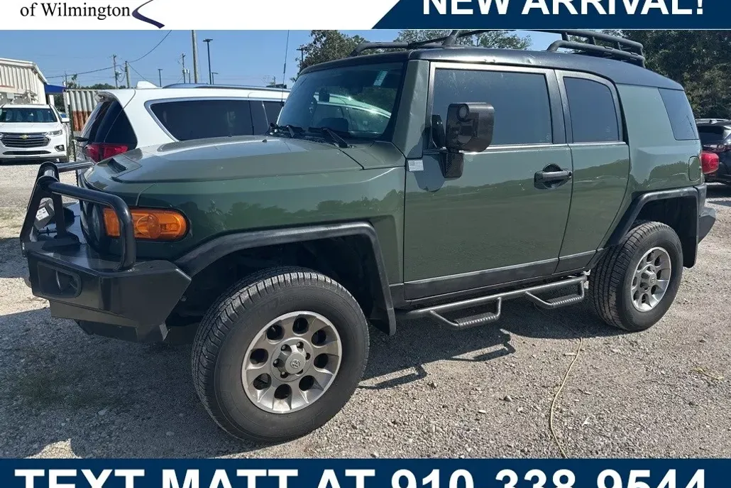 2012 Toyota FJ Cruiser Base photo 1