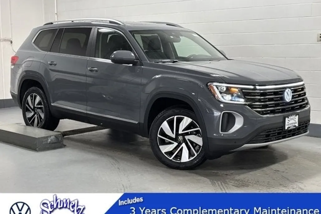 2025 Volkswagen Atlas SEL photo 1