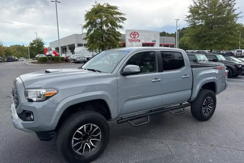 2021 Toyota Tacoma TRD Sport V6 photo 1