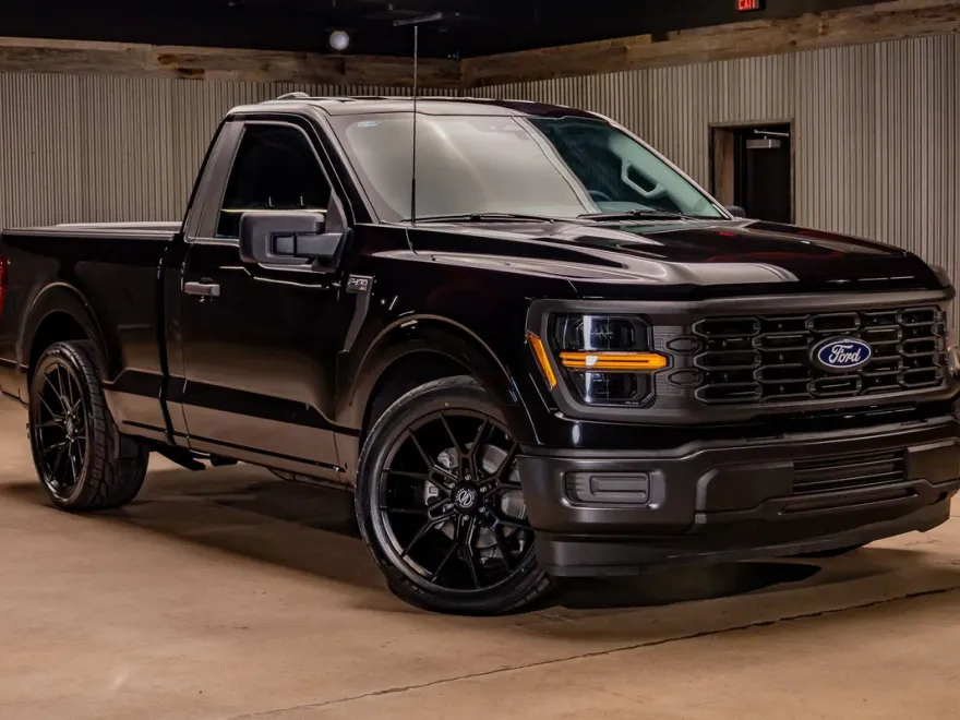 2025 Ford F-150 XL photo 1