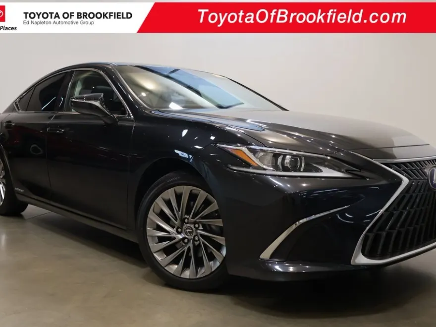 2022 Lexus ES 300h Luxury photo 1