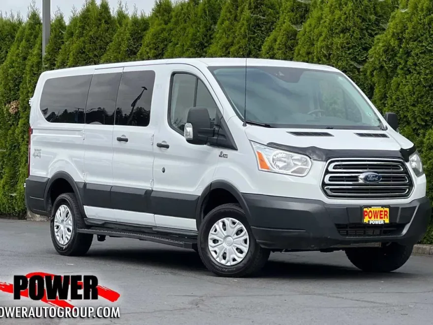 2018 Ford Transit Passenger XL photo 1