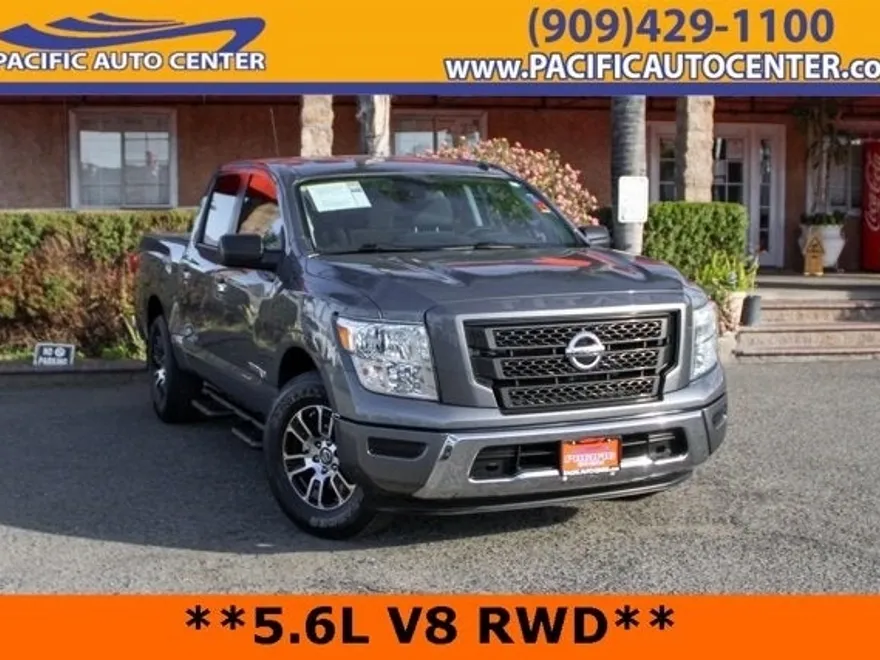 2021 Nissan Titan SV photo 1