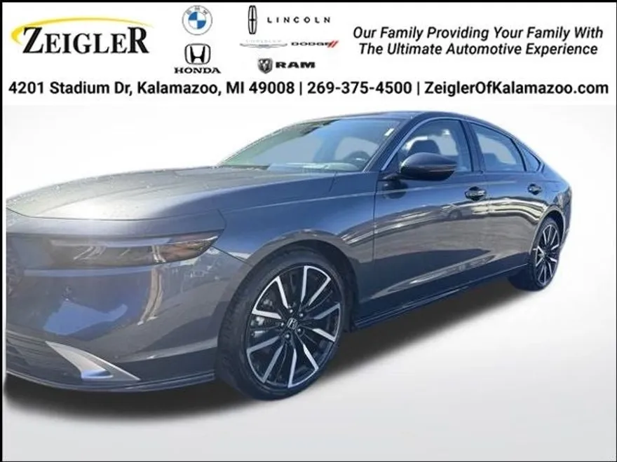 2024 Honda Accord Hybrid Touring photo 1
