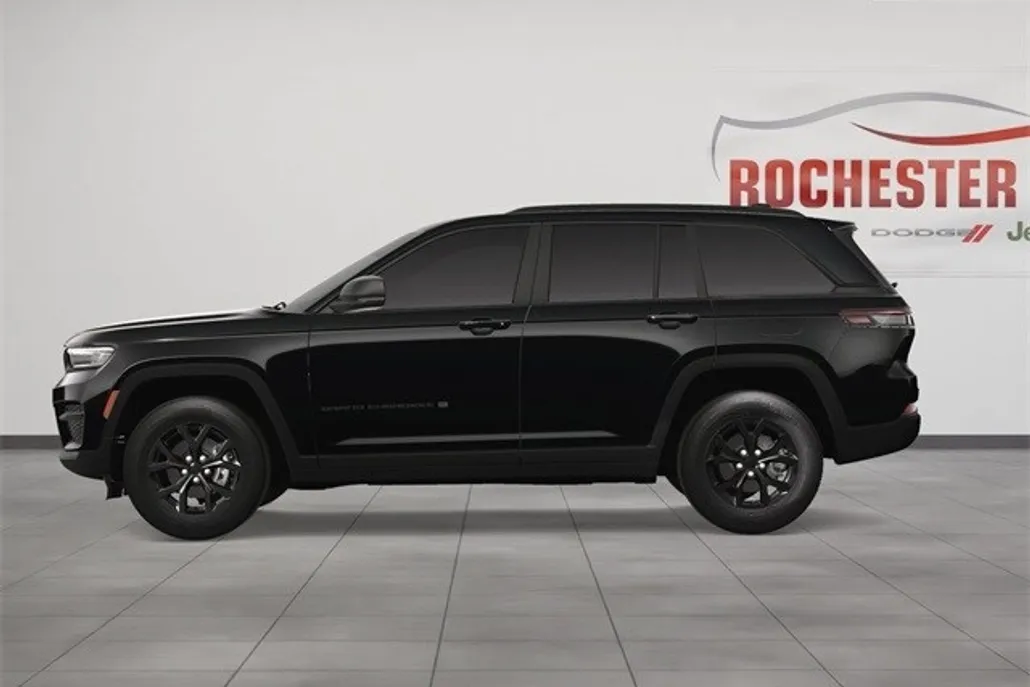 2025 Jeep Grand Cherokee Altitude photo 1