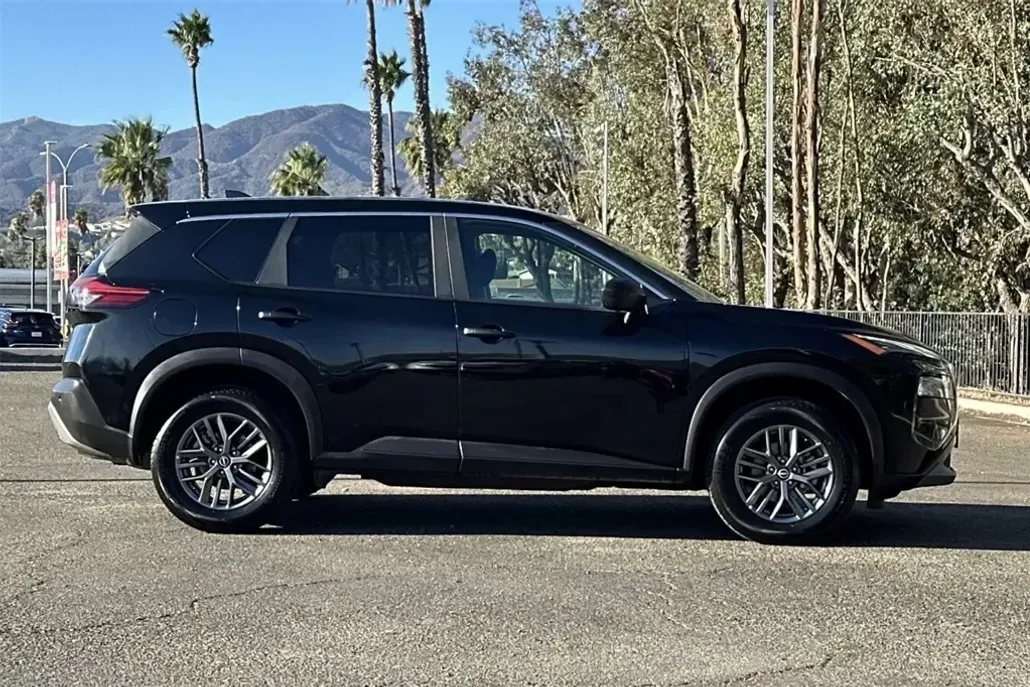 2023 Nissan Rogue S photo 1