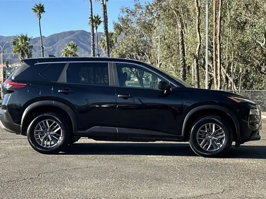 2023 Nissan Rogue S photo 1