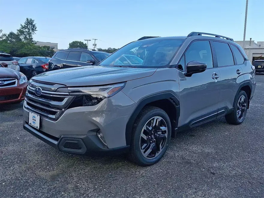 2025 Subaru Forester Limited photo 1