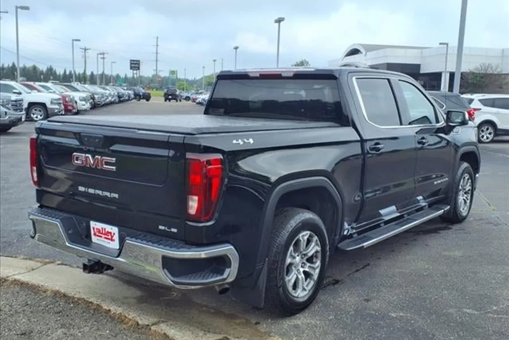 2022 Gmc Sierra 1500 SLE photo 1