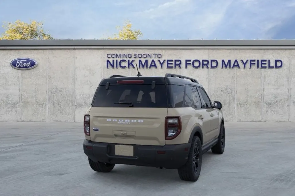 2025 Ford Bronco Sport Outer Banks photo 1