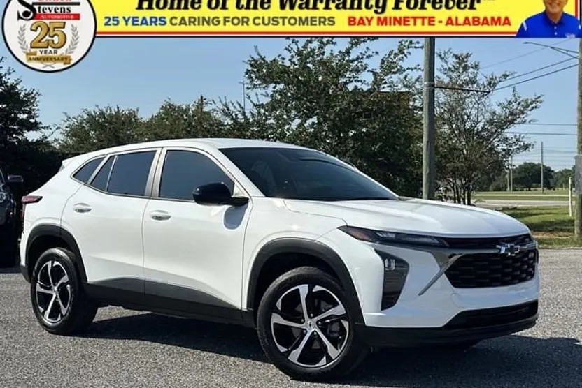 2024 Chevrolet Trax photo 1