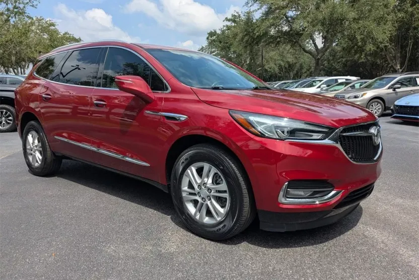 2021 Buick Enclave Essence photo 1
