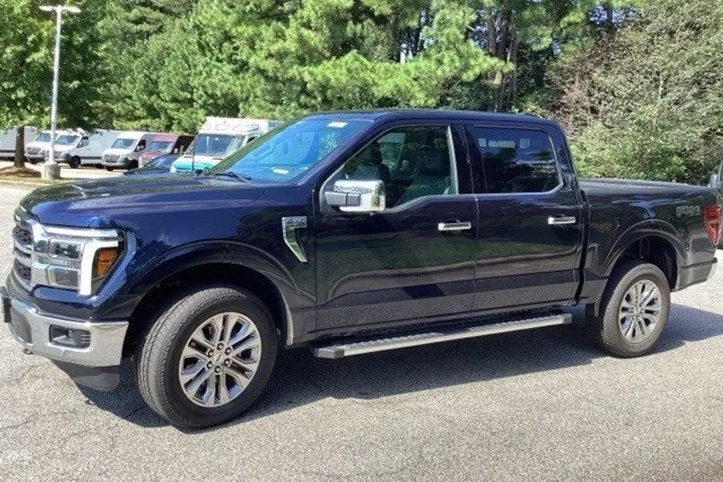 2025 Ford F-150 Lariat photo 1