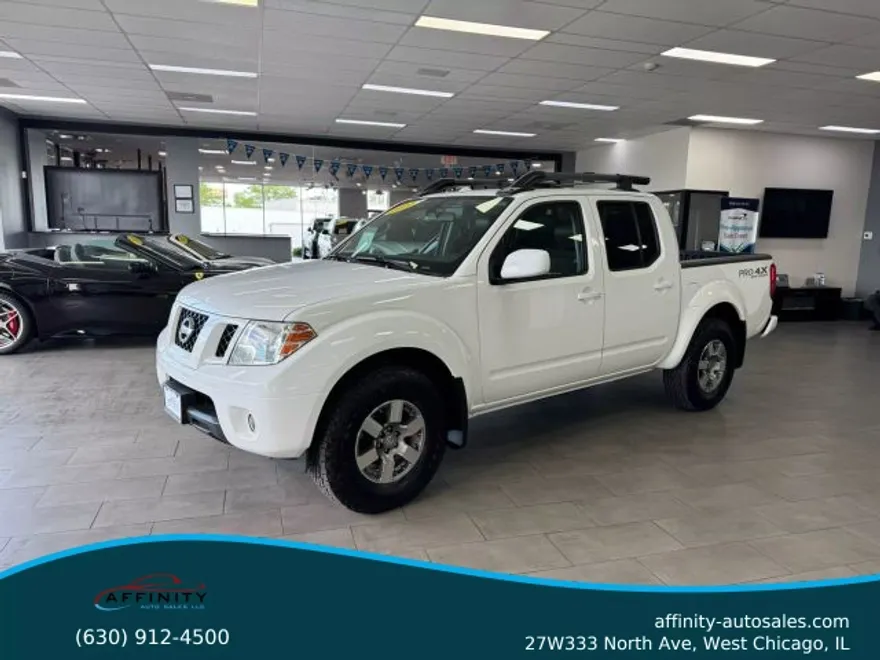 2012 Nissan Frontier Crew Cab PRO-4X photo 1