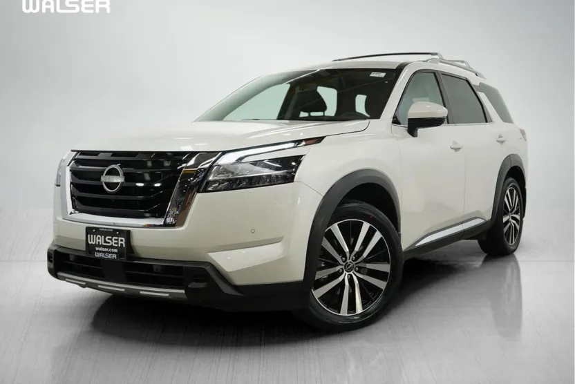 2023 Nissan Pathfinder Platinum photo 1