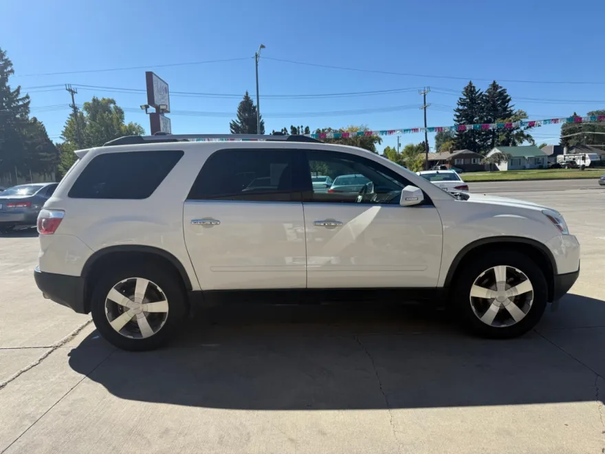2010 Gmc Acadia photo 1