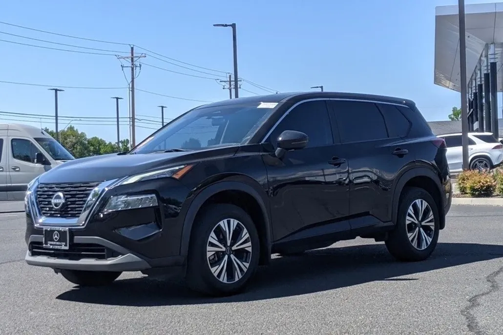 2023 Nissan Rogue SV photo 1
