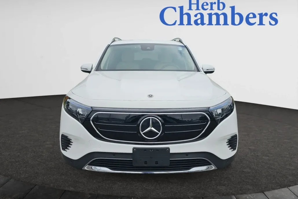 2023 Mercedes Benz EQB 300 4MATIC photo 1